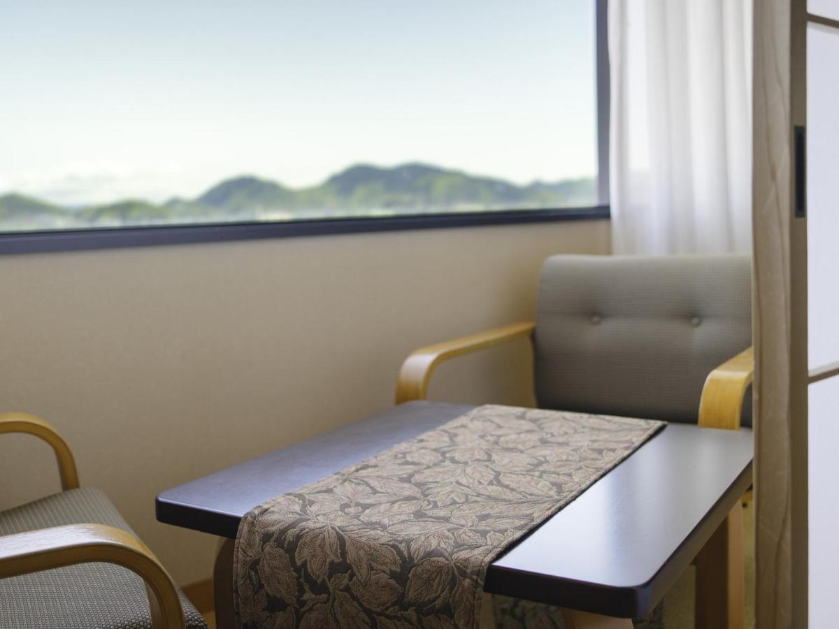Chres Hotel Kochi  Bagian luar foto