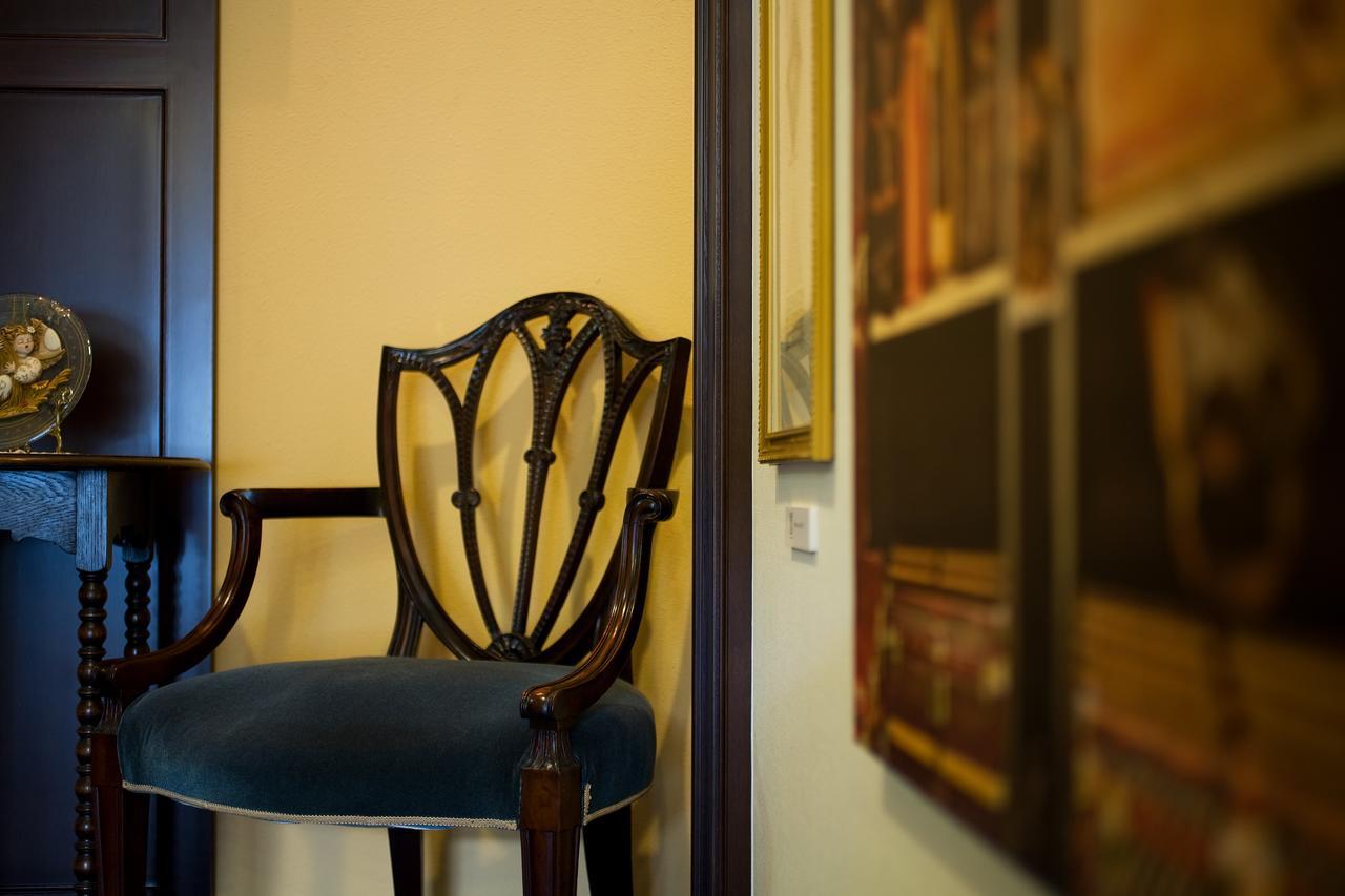 Chres Hotel Kochi  Bagian luar foto