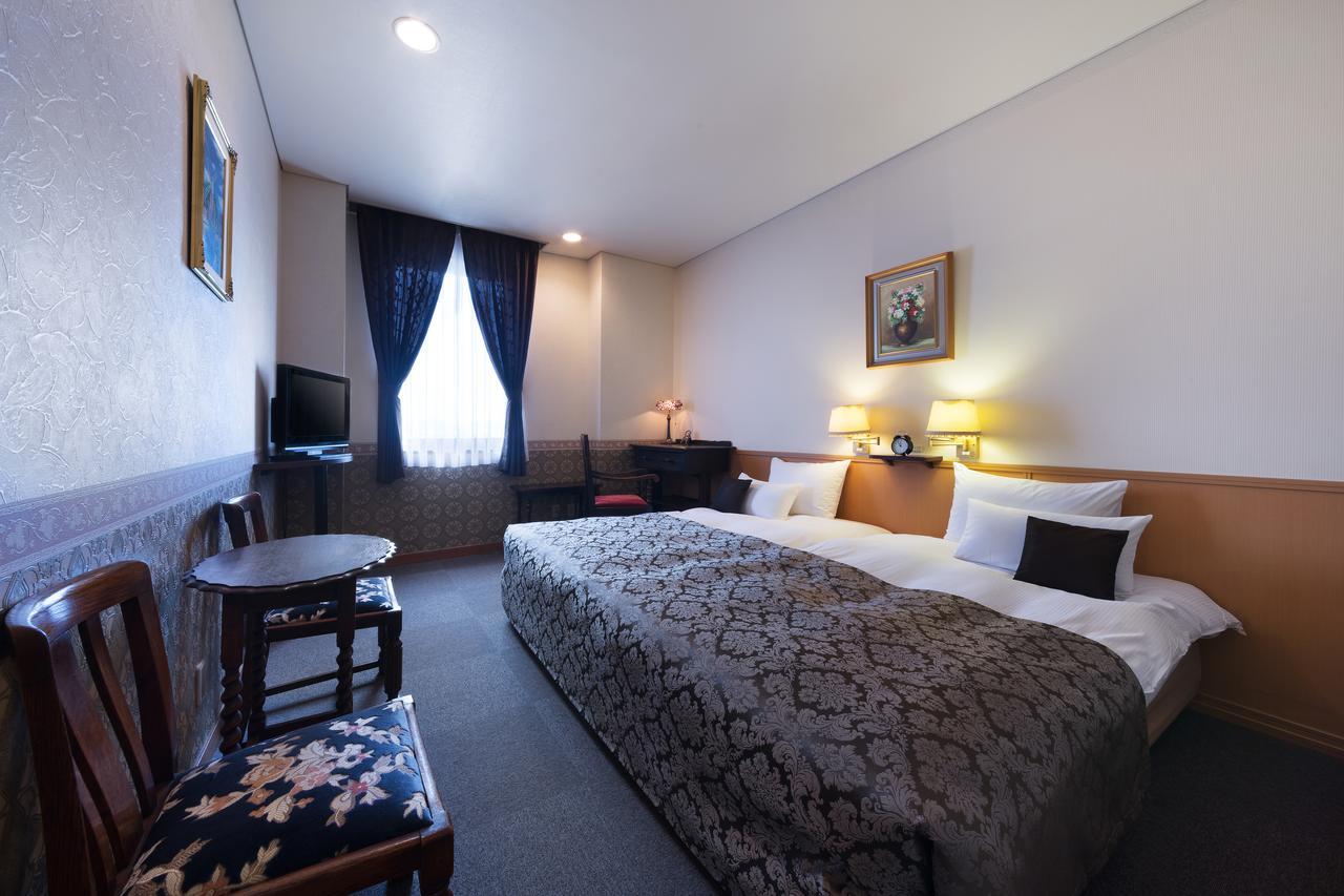 Chres Hotel Kochi  Bagian luar foto
